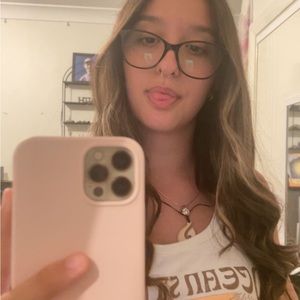 Meet your Posher, Faith